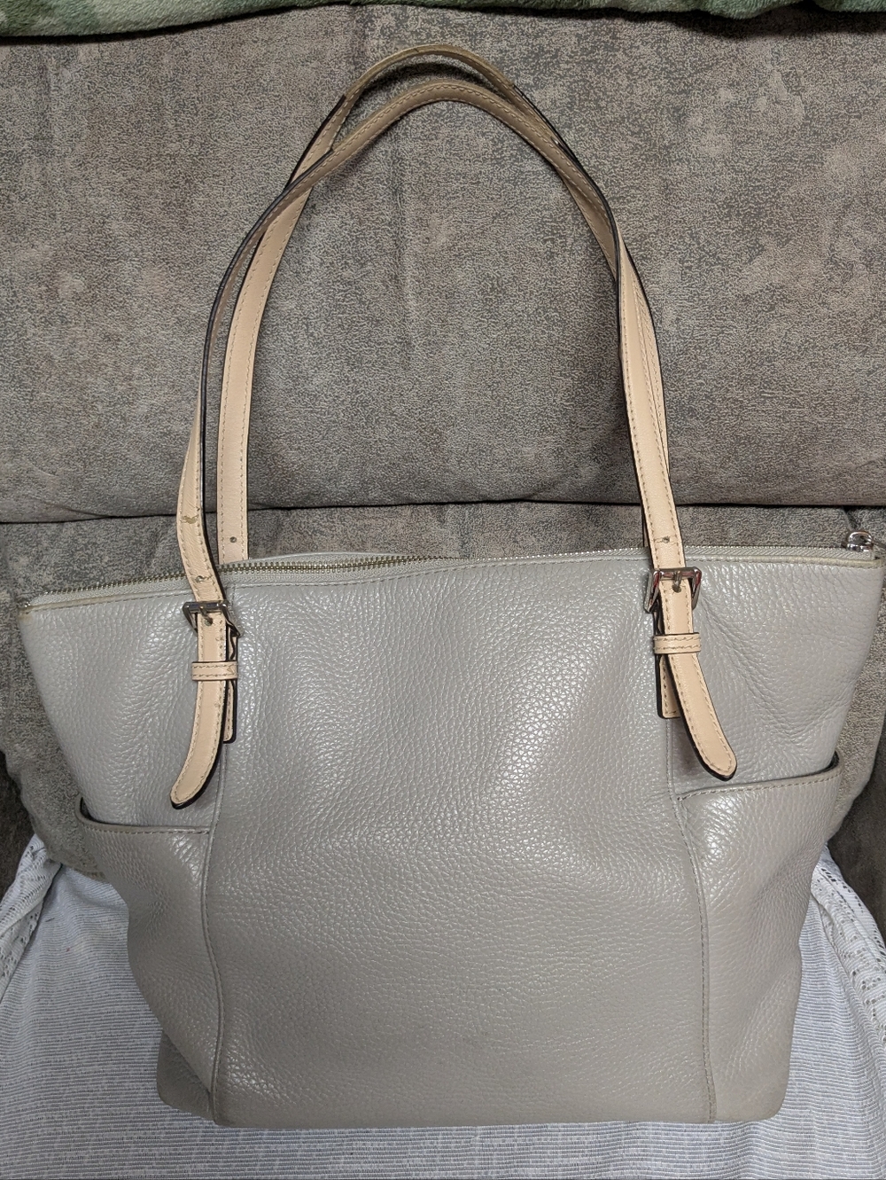 Michael Kors Charlotte Large Top Zip Tote Grey Pebbled Leather Beige Acorn Trim